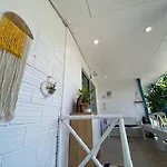 Kapila -Cozy Two Bedrooms Beach House