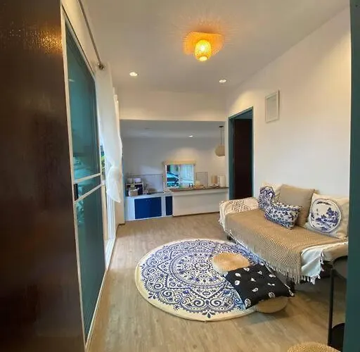 Kapila -Cozy Two Bedrooms Beach House